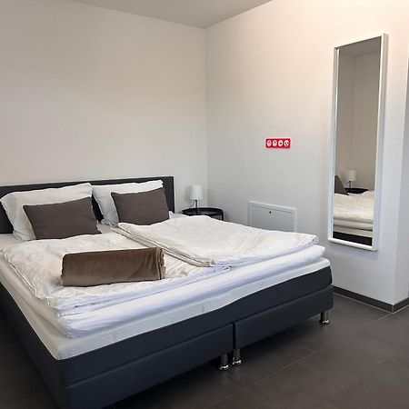 Ferienzimmer Frank, Self-Check-In Nach 21Uhr Niederalteich Eksteriør bilde